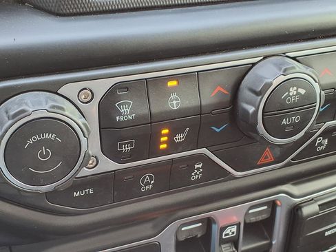 Used 2020 Jeep Gladiator Rubicon image 14