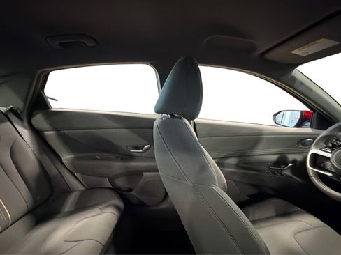 Used 2023 Hyundai Elantra SEL w/ Convenience Package FWD image 39