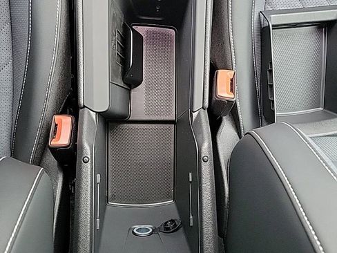 New 2026 Volkswagen Tiguan SE image 40