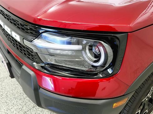 Used 2025 Ford Bronco Sport Outer Banks AWD/4WD image 14