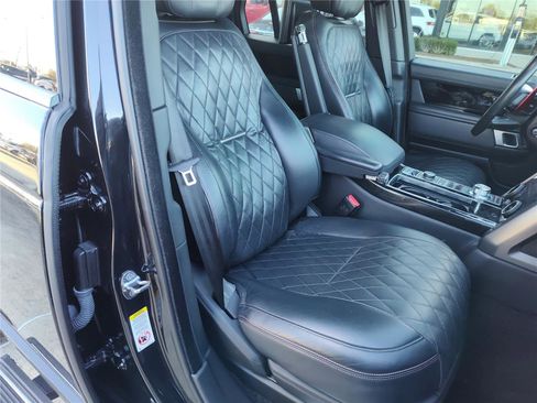 Used 2021 Land Rover Range Rover SV Autobiography Dynamic image 26