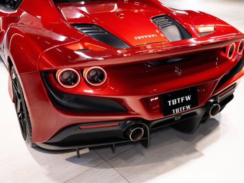 Used 2022 Ferrari F8 Tributo image 12