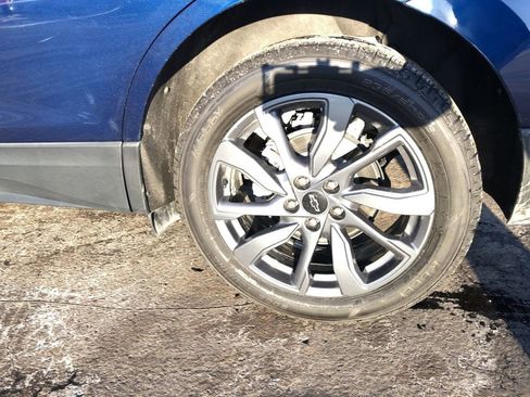 Used 2022 Chevrolet Equinox RS w/ LPO, Floor Liner Package image 10