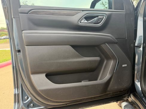 Used 2021 Chevrolet Tahoe Z71 w/ Z71 Off-Road Package image 24