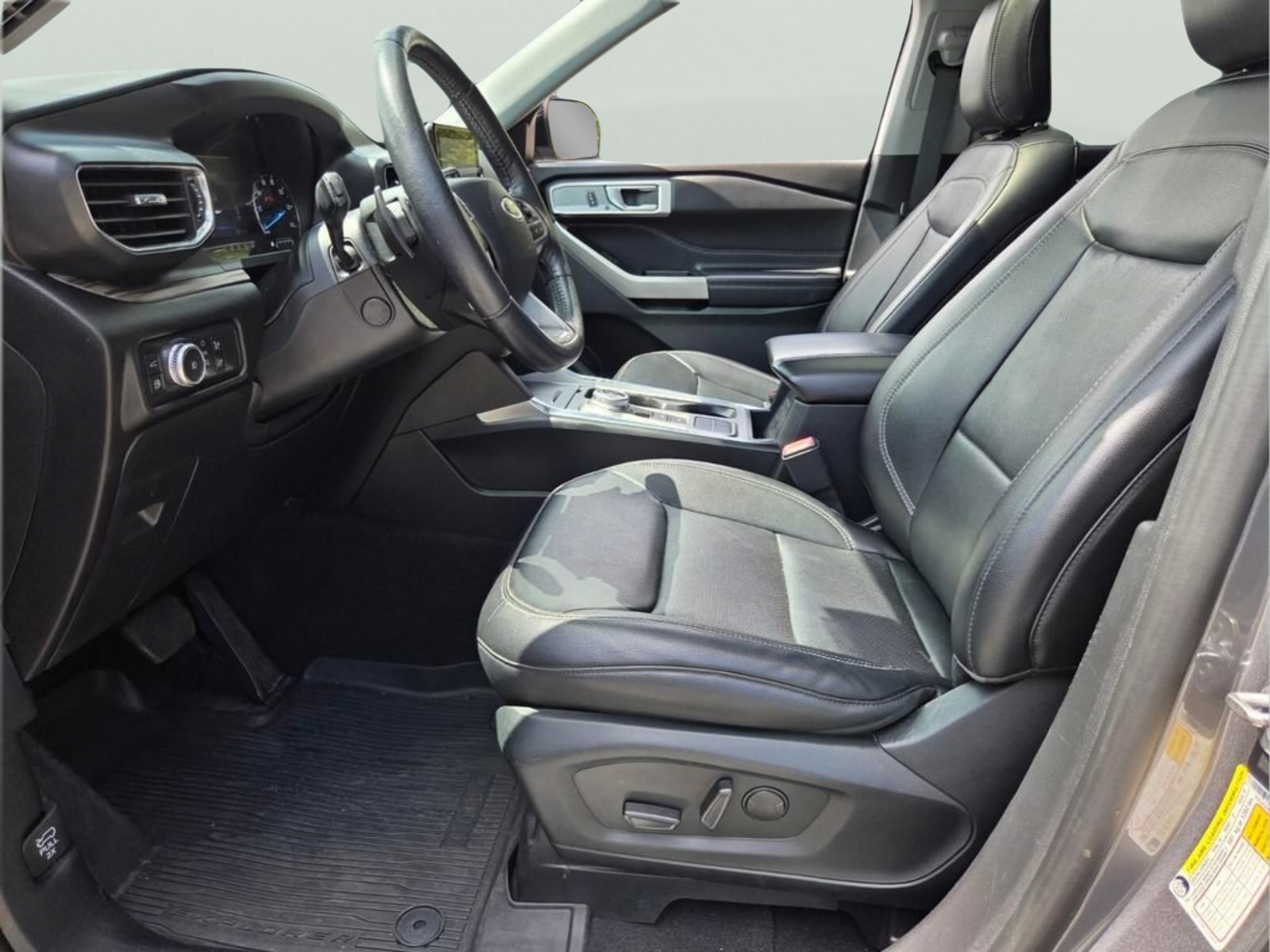 Used 2021 Ford Explorer Limited w/ Hybrid Equipment Group 310A RWD image 9