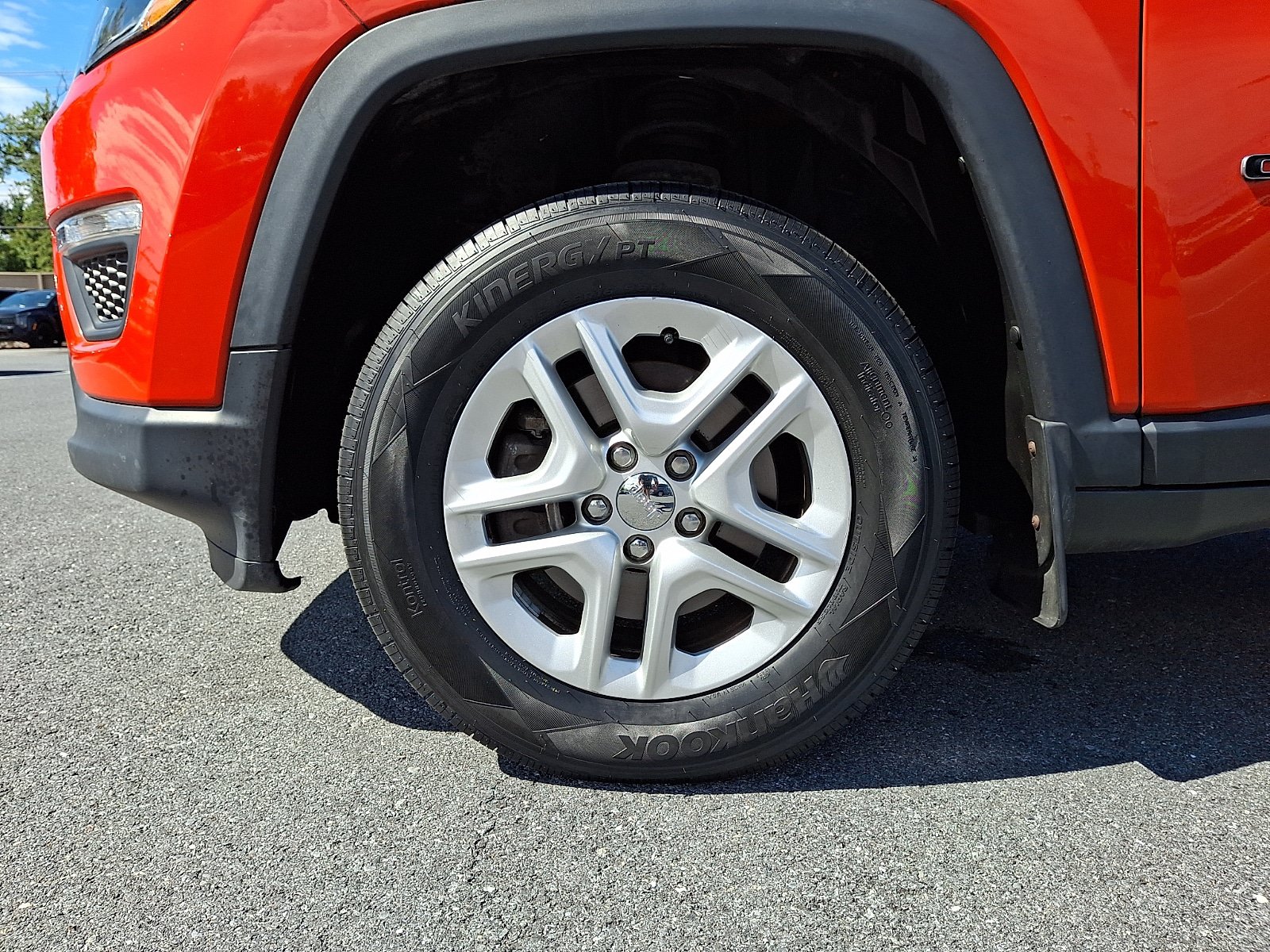 Used 2018 Jeep Compass Sport AWD/4WD image 9