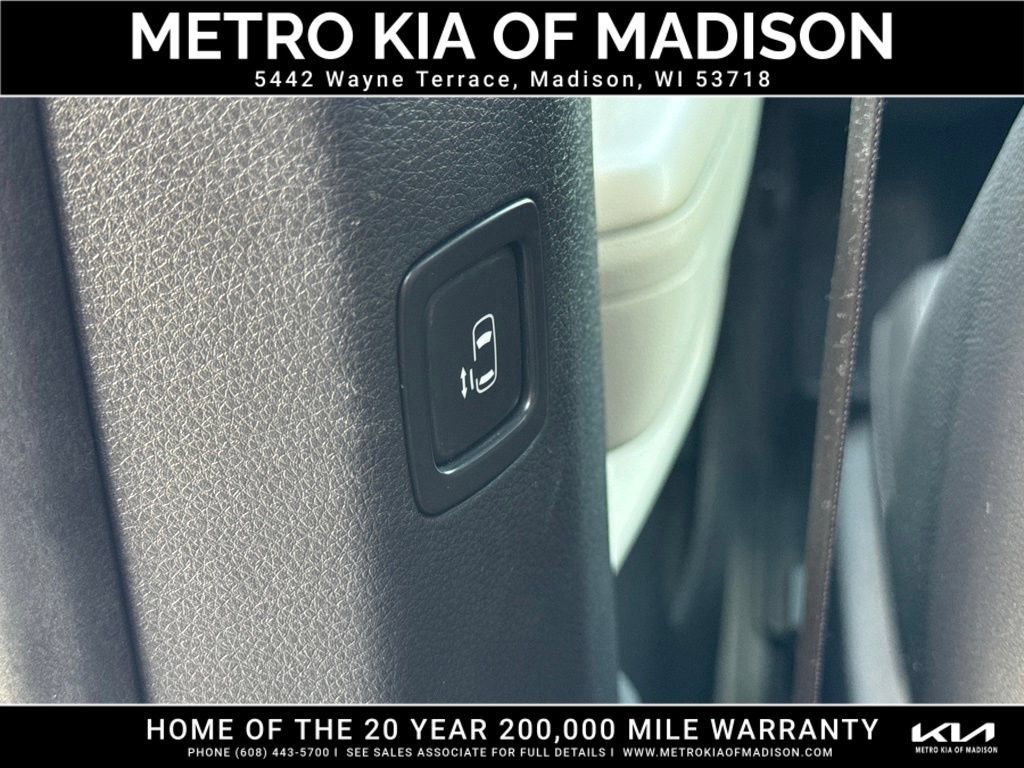Used 2024 Kia Carnival SX Prestige FWD image 37