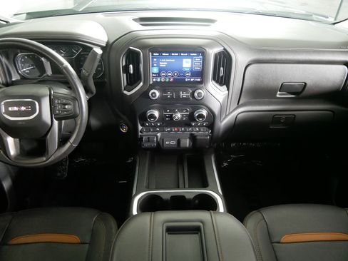 Certified 2022 GMC Sierra 2500 AT4 w/ AT4 Preferred Package AWD/4WD image 10