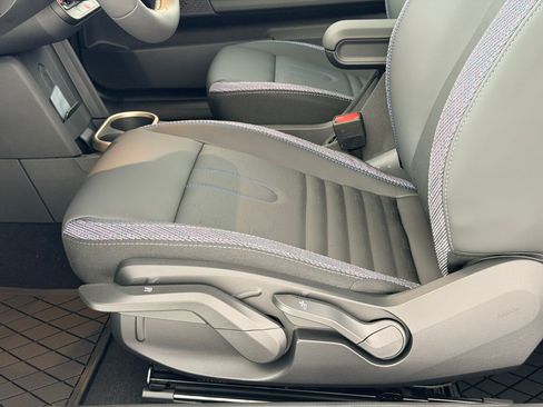 New 2026 MINI Cooper S FWD image 13