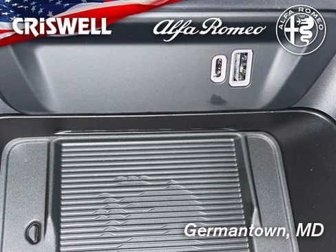 New 2026 Alfa Romeo Tonale w/ Black Premium Package image 52