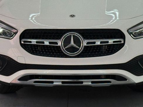 Used 2023 Mercedes-Benz GLA 250 4MATIC w/ Premium Package image 19