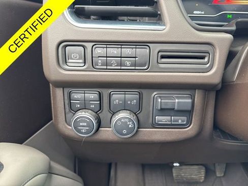 Used 2023 Chevrolet Tahoe Z71 w/ Z71 Off-Road Package AWD/4WD image 19