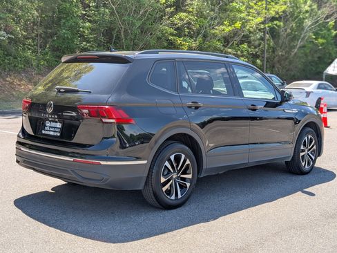 Used 2023 Volkswagen Tiguan S image 9