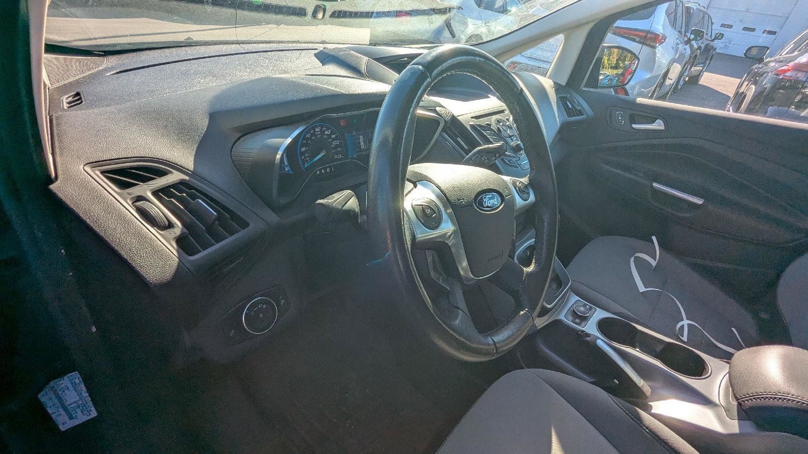 Used 2015 Ford C-MAX SE w/ Winter Package FWD image 14