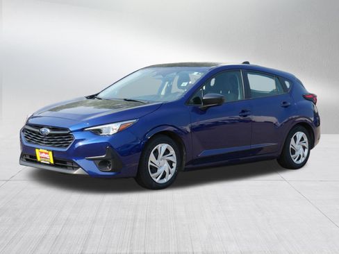Used 2024 Subaru Impreza 2.0i AWD/4WD image 3