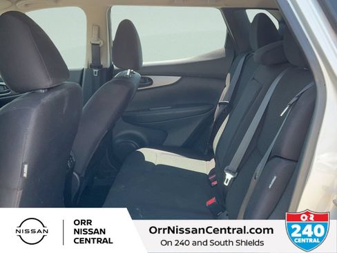 Used 2022 Nissan Rogue Sport S FWD image 13
