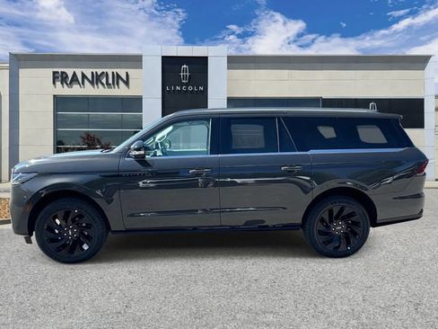 New 2026 Lincoln Navigator L Black Label AWD/4WD image 4