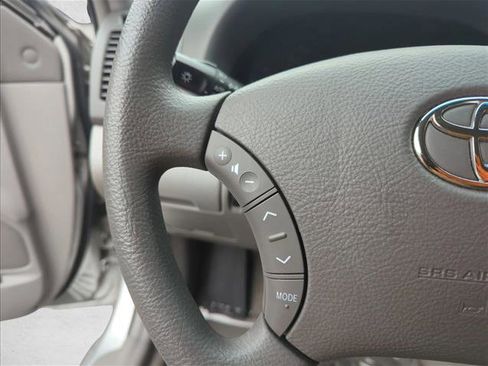 Used 2005 Toyota Camry LE image 16