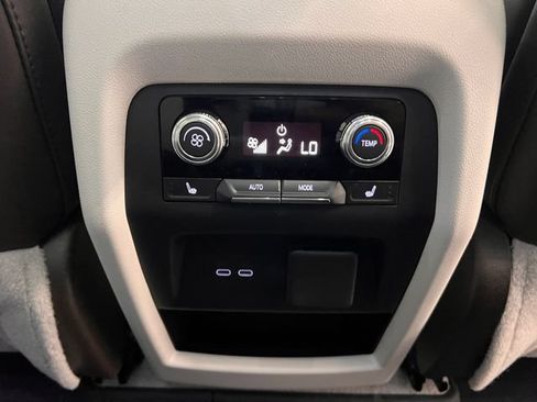 Used 2025 GMC Acadia Denali w/ Super Cruise Package AWD/4WD image 14