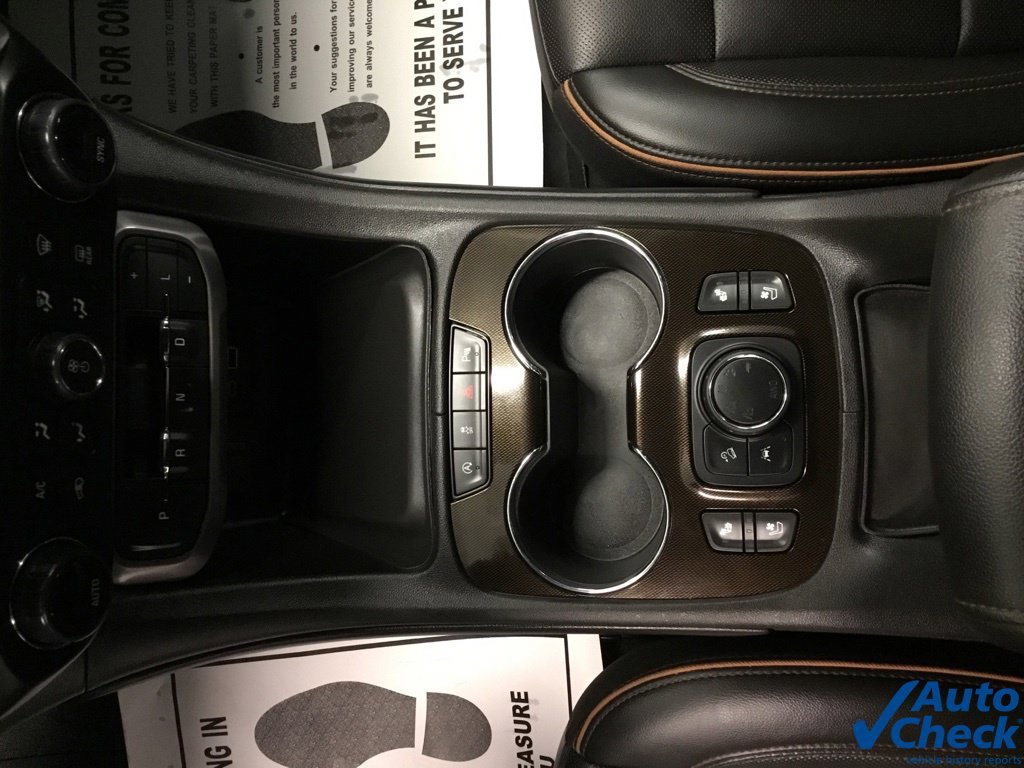 Used 2022 GMC Acadia AT4 w/ Technology Package AWD/4WD image 51