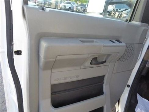 Used 2019 Ford E-350 and Econoline 350 Super Duty w/ Power Windows & Locks Group RWD image 8