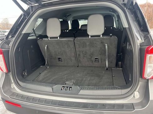 Certified 2022 Ford Explorer XLT w/ Equipment Group 202A image 12