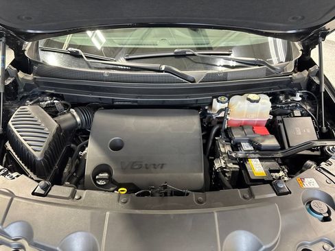 Used 2023 Chevrolet Traverse LT AWD/4WD image 47