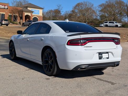Used 2023 Dodge Charger SXT w/ Blacktop Package image 11