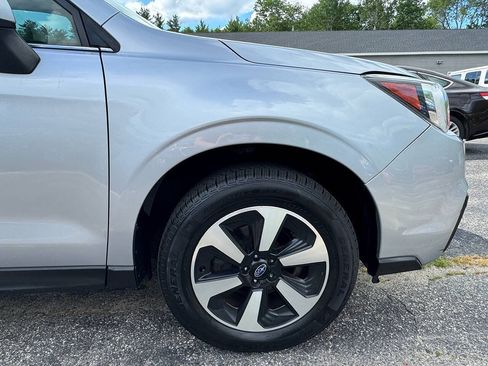 Used 2018 Subaru Forester 2.5i Limited AWD/4WD image 12