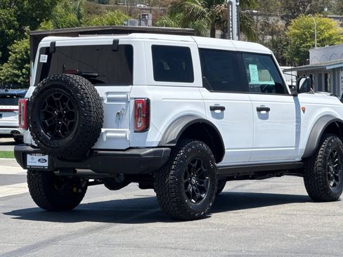 New 2026 Ford Bronco Badlands AWD/4WD image 3