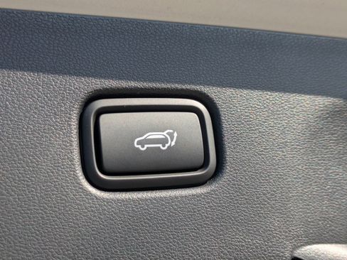 Certified 2025 Hyundai Tucson Limited image 14