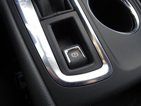 Certified 2022 Chevrolet Equinox LS w/ LS Convenience Package image 18