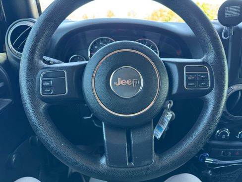 Used 2017 Jeep Wrangler Unlimited Sport AWD/4WD image 9