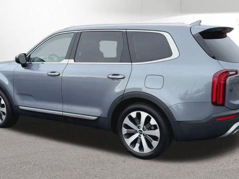 Used 2022 Kia Telluride EX w/ EX Premium Package FWD image 7