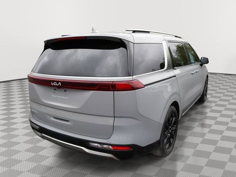 Used 2023 Kia Carnival SX Prestige FWD image 5