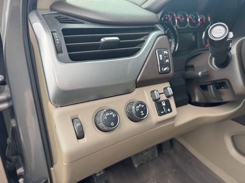 Used 2019 Chevrolet Suburban LT w/ Max Trailering Package image 18