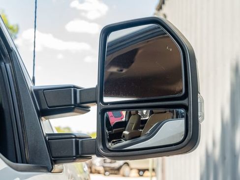 Used 2022 Ford F250 Lariat w/ Lariat Value Package AWD/4WD image 16