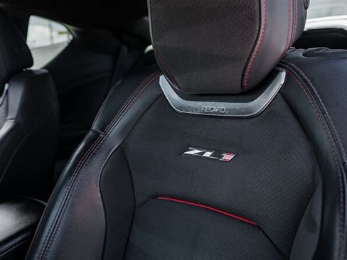 Used 2018 Chevrolet Camaro ZL1 RWD image 29