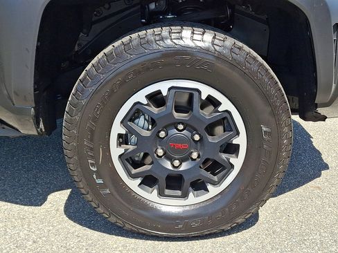 Certified 2025 Toyota Tacoma TRD Off-Road w/ TRD Off Road Upgrade Package AWD/4WD image 8