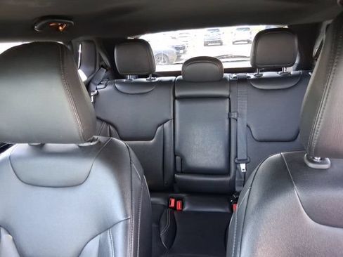 Used 2025 Jeep Compass Limited AWD/4WD image 25