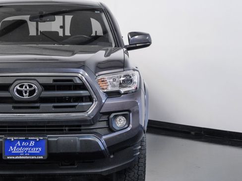 Used 2017 Toyota Tacoma SR5 image 41