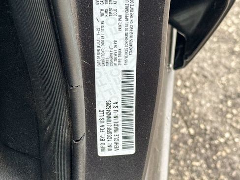 Used 2022 RAM 1500 Laramie AWD/4WD image 34