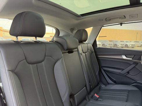 Used 2025 Audi Q5 e Premium Plus w/ Premium Plus Package AWD/4WD image 47