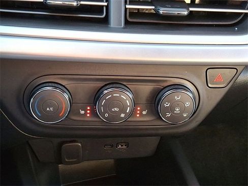 Certified 2024 Chevrolet Trax RS w/ Driver Confidence Package image 16