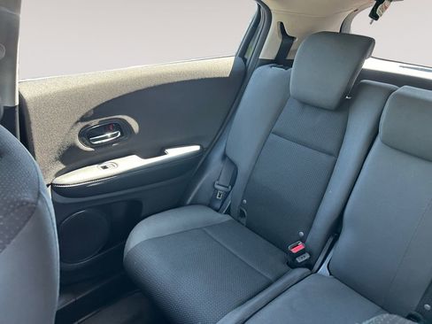 Used 2022 Honda HR-V LX image 13