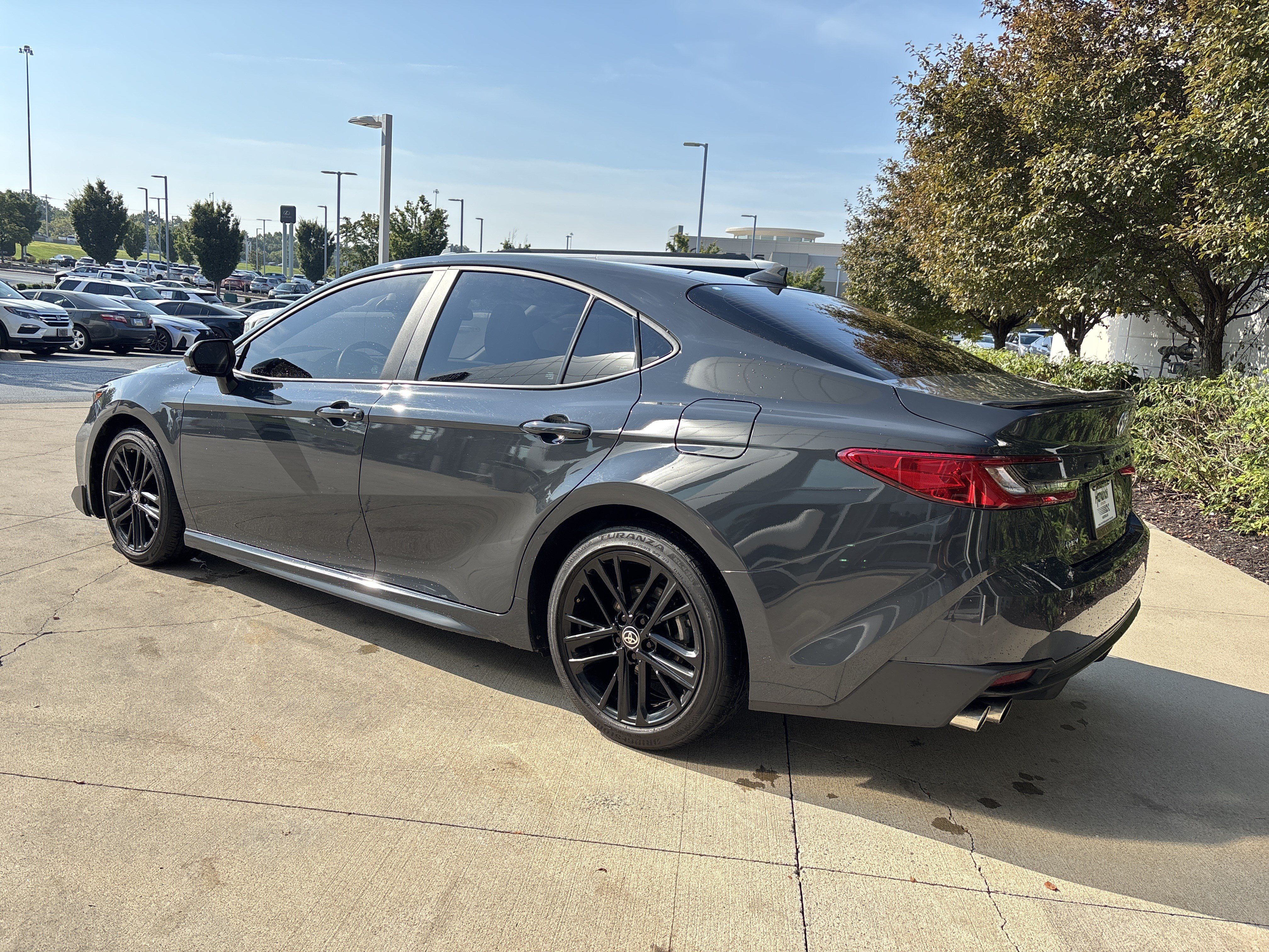 Used 2025 Toyota Camry SE FWD image 7