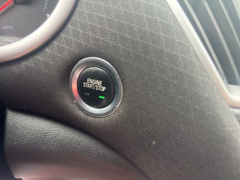 Used 2022 Chevrolet Malibu LT FWD image 26