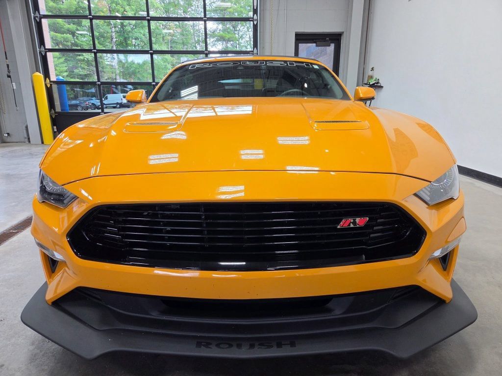 Used 2022 Ford Mustang GT Premium w/ GT Performance Package RWD image 4