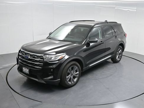 New 2025 Ford Explorer Active w/ Active Comfort Package AWD/4WD image 59