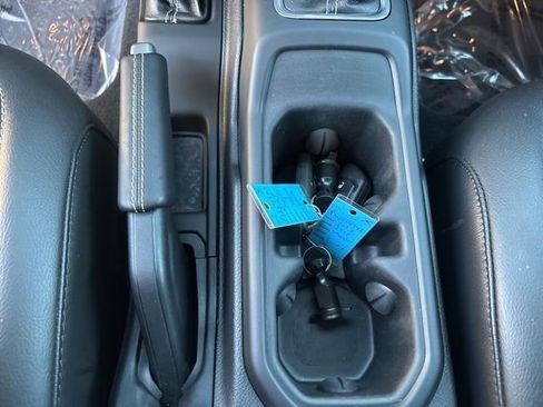 Used 2023 Jeep Wrangler Unlimited Sahara image 32